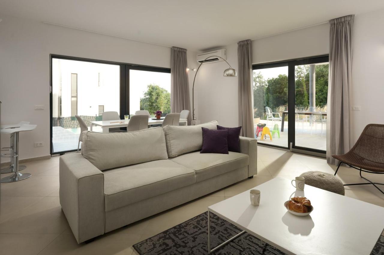 Sea View Villa Cala Royal Krnica Extérieur photo