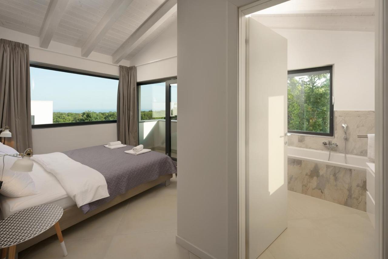 Sea View Villa Cala Royal Krnica Extérieur photo